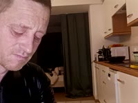 Bi en latex bien salope, versa