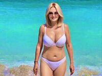 camwhore nude AnneNicolle