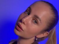 girl nude AnnelleToulson