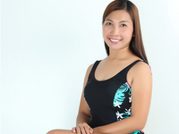 girl fingering shaved pussy BeaCollier