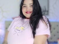 camgirl spreading pussy SaphiraWild