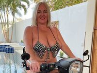 kinky cam TrishLabone