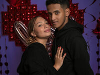 nude camgirl sucking cock SaraLuigui