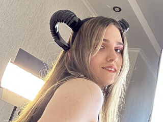 beautiful camgirl AaliceWalter