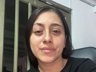 camslut topless AikosLorens