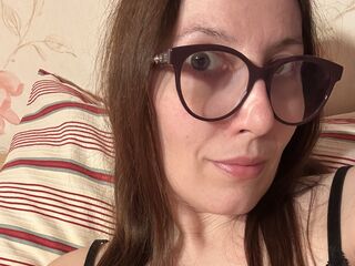 nude cam girl photo AlanyssLyon