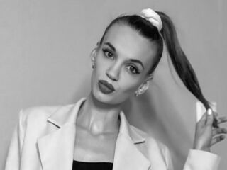 shaved pussy cam AlexaSunchez