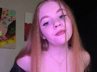 camwhore masturbating with dildo AliceSmithen
