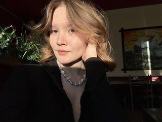 live webcam performer AliseBlade