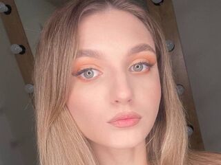 hot cam girl masturbating with sextoy AlishaGreen