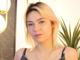 naughty cam girl masturbating with dildo AlysiaBennet