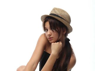 fingering cam whore AmaraLace