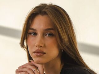 cam girl picture AmelinaBrauberg