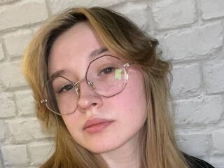 beautiful webcamgirl AmyJons