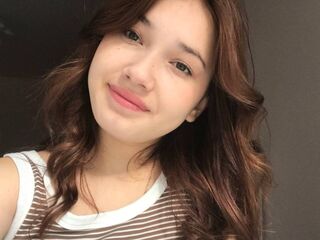 free chatroom AngelLillia