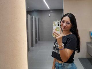 camgirl chatroom AnitMiller