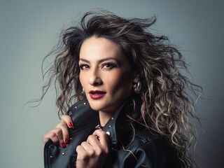 beautiful cam girl AryTorres