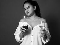 naughty camgirl masturbating with vibrator AshleeRodriguez