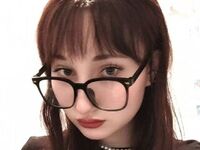 camwhore fingering shaved pussy AugustaCubitt