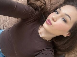 fingering cam slut BeaBellotti