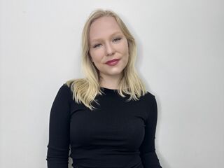 naked girl with webcam masturbating BeatrixBrowning
