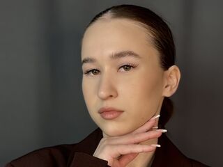 girl shaving pussy BlanchFlakes