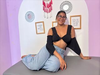 voyeur web cam BrianaMontes