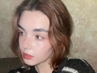 camwhore fingering shaved pussy CamelliaSos