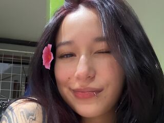 naked cam girl CamiLewit