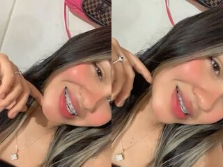 naughty camwhore CamilaFezz