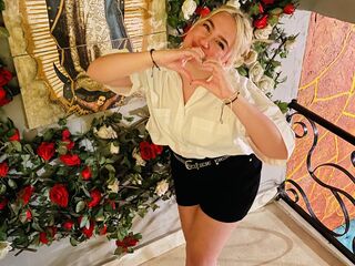 hot cam girl fingering pussy CarolinaEsteban