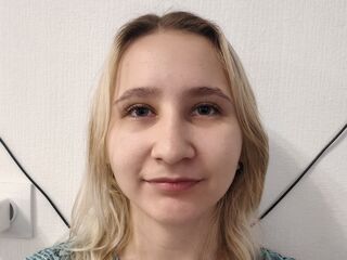 adult chat ChristiaRetterat