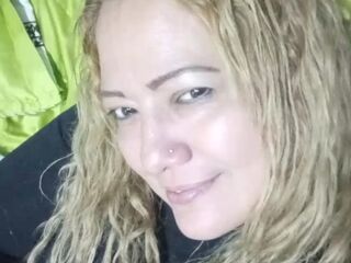 sexy camgirl picture ClauMills