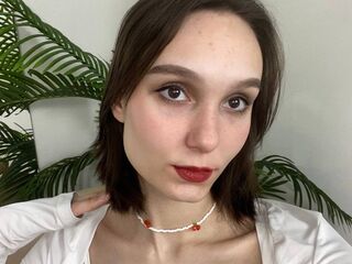cam girl fingering pussy CwenFurnish