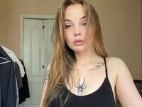 naughty webcamgirl DungDelph