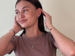 girl topless chat EbonieTurkus