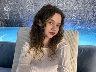 chat room picture ElliaWesty