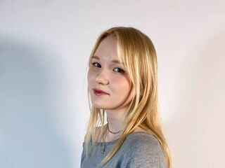 naked webcamgirl photo ElmaKinnunen