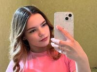 cam girl spreading pussy ElmerRoche
