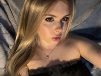 girl fingering pussy ElvaBrown