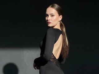 cam chat room EmilyGiffin