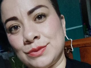 flirt chat room EmilyTempation