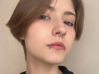 naked webcamgirl video EssieAcheampong