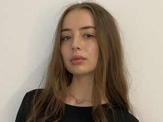 camslut showing pussy EttaRaybourn