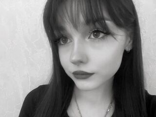 beautiful webcamgirl EvelynnCaillouet