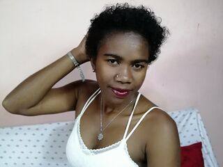 camslut fingering wet pussy FaraZeria
