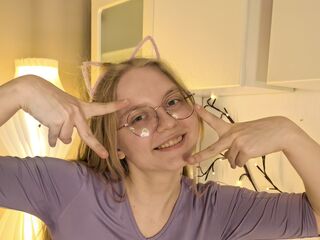 naughty camgirl fingering shaved pussy FerneLangan