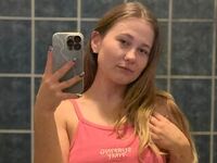 hot cam GlossyMonica