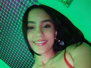 topless camgirl HannahHerrera