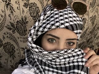 camgirl shaving pussy HavannaArab